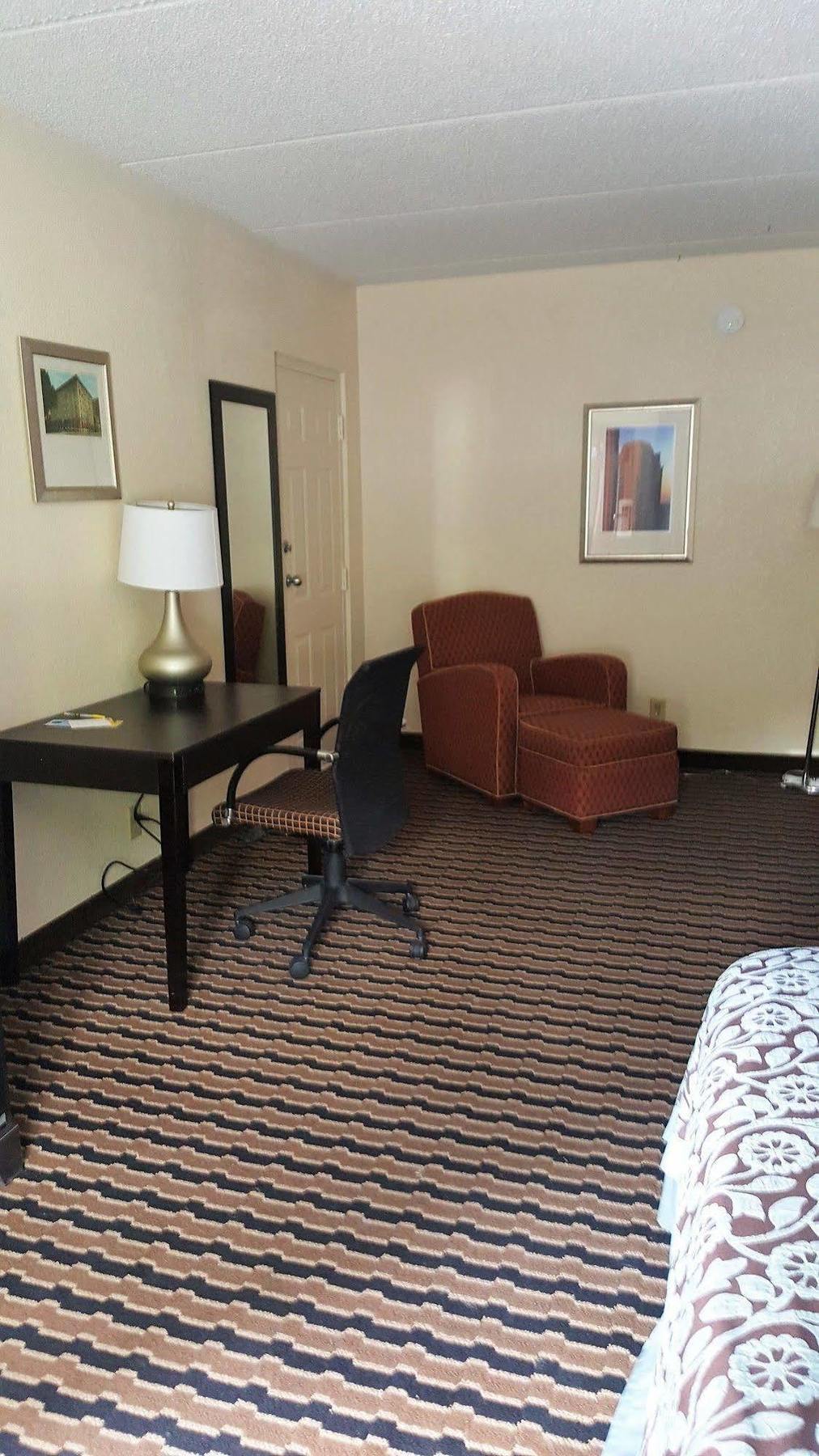 Econo Lodge Форест-Сити Экстерьер фото